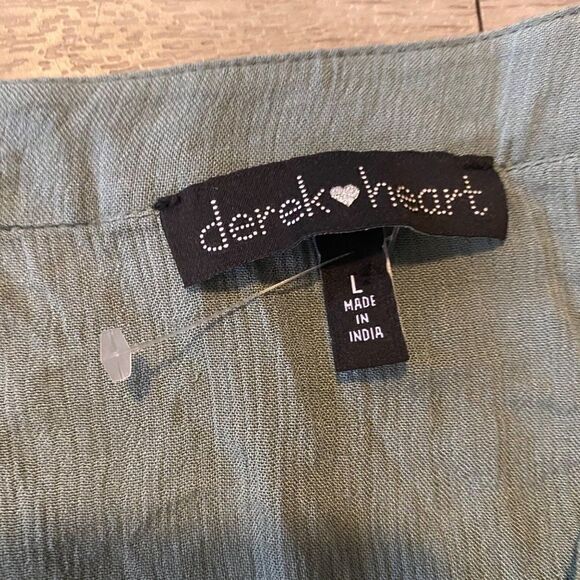 Derek Heart green rayon button front pullover women's shirt size large - Picture 8 of 8